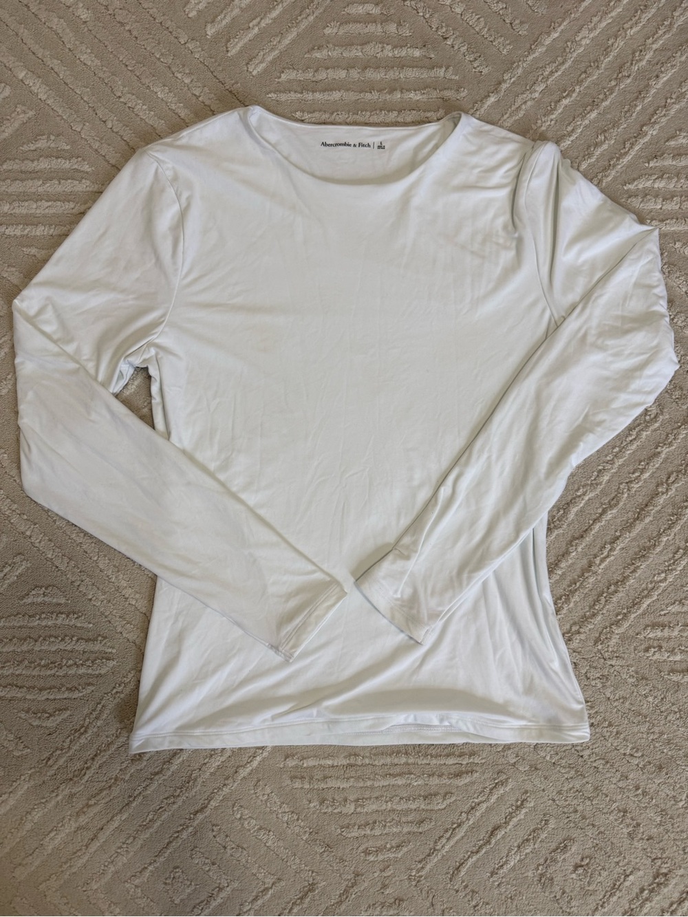 Abercrombie & Fitch White Long-Sleeve Crewneck Tee